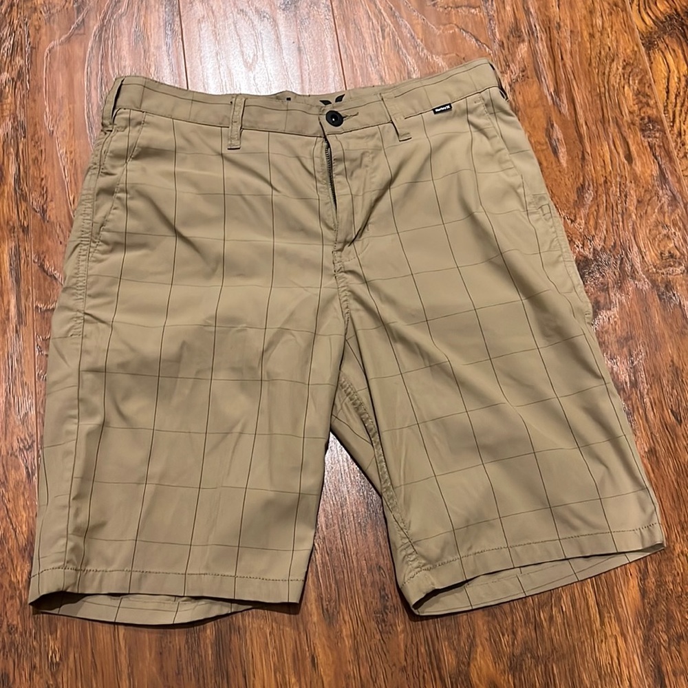 Hurley/Nike Dry Fit Men’s Khaki shorts. Size 30
